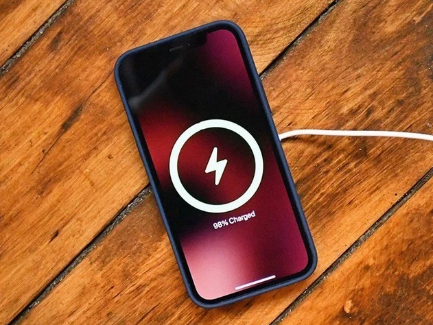 富顺苹果手机维修分享iPhone 12可以随便充电吗 